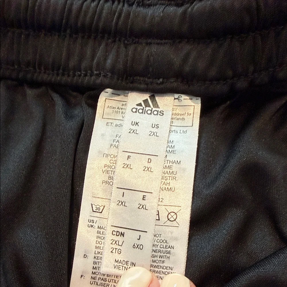 🌿 Adidas Men's Black and White Athletic Shorts